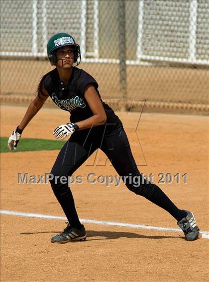 Thumbnail 3 in Pomona Catholic vs. Bellarmine-Jefferson (CIF SS D7 Final) photogallery.