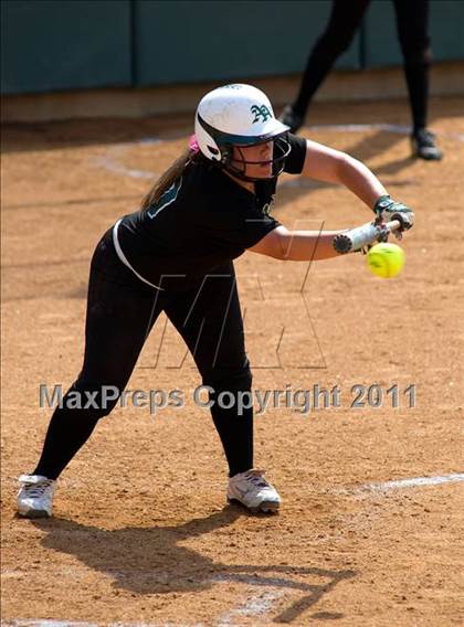 Thumbnail 1 in Pomona Catholic vs. Bellarmine-Jefferson (CIF SS D7 Final) photogallery.
