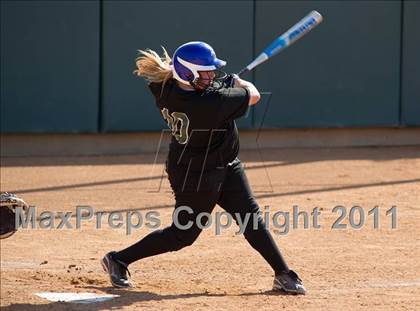 Thumbnail 1 in Pomona Catholic vs. Bellarmine-Jefferson (CIF SS D7 Final) photogallery.