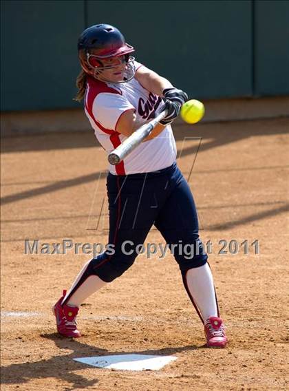 Thumbnail 3 in Pomona Catholic vs. Bellarmine-Jefferson (CIF SS D7 Final) photogallery.