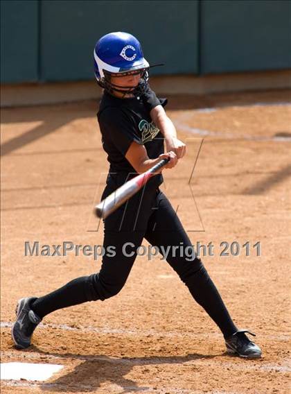 Thumbnail 2 in Pomona Catholic vs. Bellarmine-Jefferson (CIF SS D7 Final) photogallery.