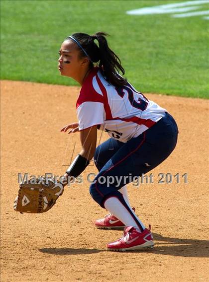 Thumbnail 1 in Pomona Catholic vs. Bellarmine-Jefferson (CIF SS D7 Final) photogallery.