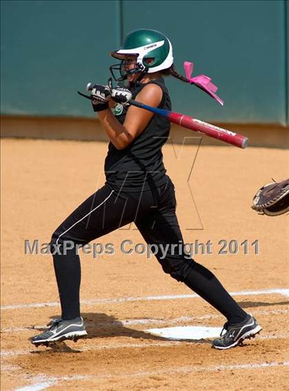 Thumbnail 2 in Pomona Catholic vs. Bellarmine-Jefferson (CIF SS D7 Final) photogallery.