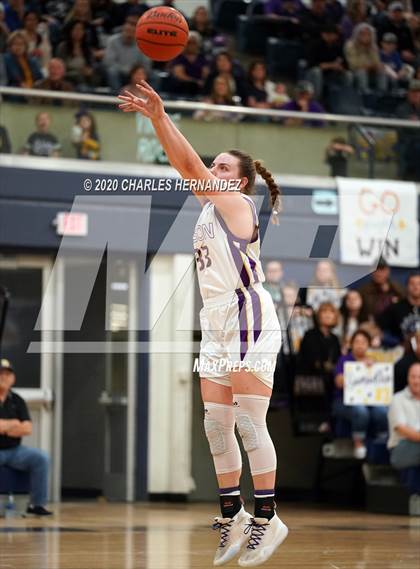 Thumbnail 1 in Buffalo vs. Rogers (UIL 3A Bi-District Playoff) photogallery.