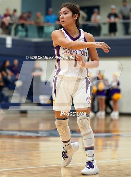 Thumbnail 2 in Buffalo vs. Rogers (UIL 3A Bi-District Playoff) photogallery.