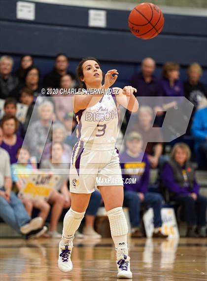 Thumbnail 1 in Buffalo vs. Rogers (UIL 3A Bi-District Playoff) photogallery.
