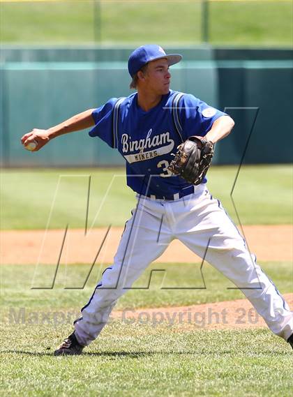 Thumbnail 3 in Bingham vs. Layton (UHSAA 5A Final) photogallery.