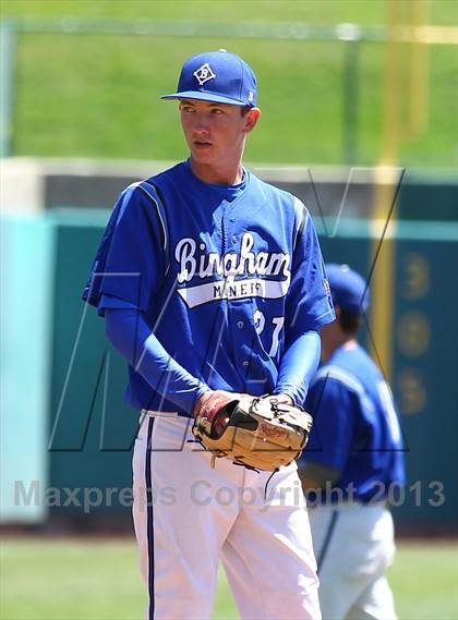Thumbnail 1 in Bingham vs. Layton (UHSAA 5A Final) photogallery.
