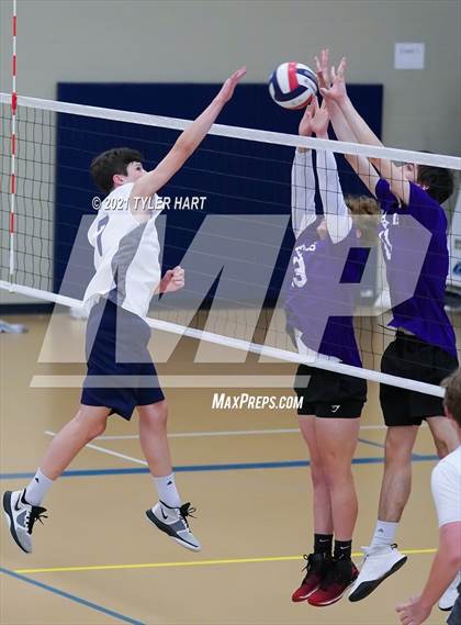 Thumbnail 2 in Ben Davis vs Indiana Christian Academy (Tri-West Hendricks) photogallery.