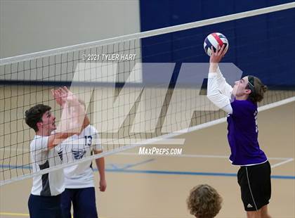 Thumbnail 2 in Ben Davis vs Indiana Christian Academy (Tri-West Hendricks) photogallery.