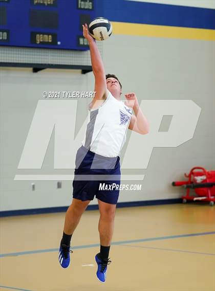 Thumbnail 3 in Ben Davis vs Indiana Christian Academy (Tri-West Hendricks) photogallery.