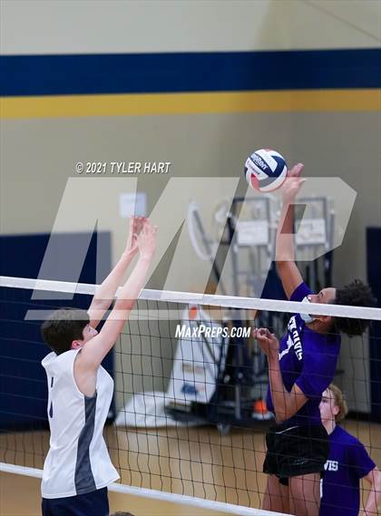 Thumbnail 1 in Ben Davis vs Indiana Christian Academy (Tri-West Hendricks) photogallery.
