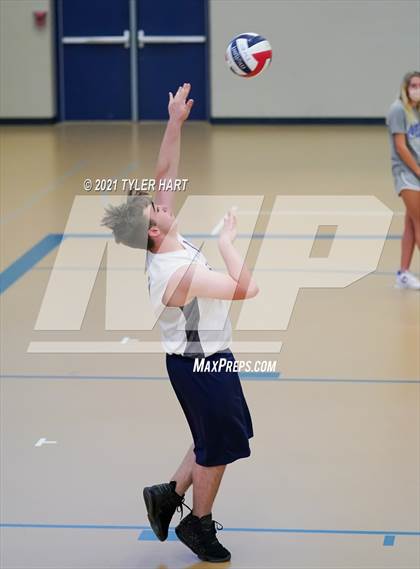 Thumbnail 1 in Ben Davis vs Indiana Christian Academy (Tri-West Hendricks) photogallery.