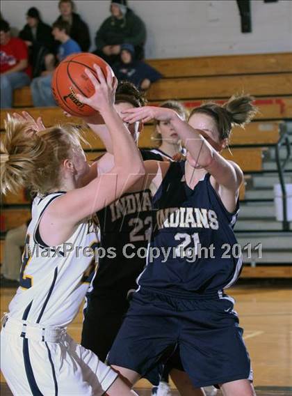 Thumbnail 1 in Northern Potter vs. Cowanesque Valley (Coudersport Holiday Tournament) photogallery.