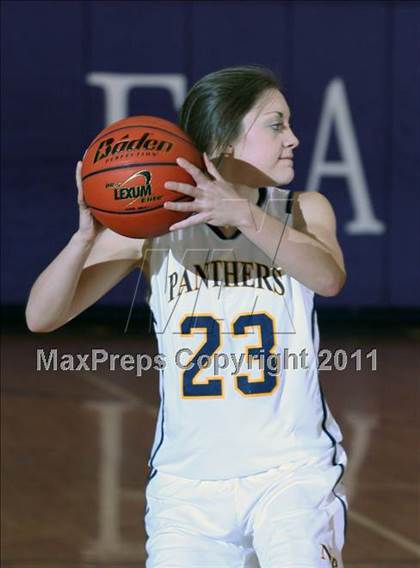 Thumbnail 3 in Northern Potter vs. Cowanesque Valley (Coudersport Holiday Tournament) photogallery.