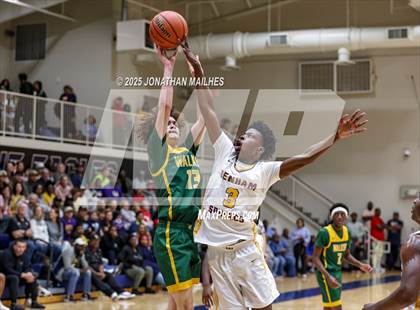 Thumbnail 2 in Walker vs Denham Springs (Livingston Parish Tournament) photogallery.