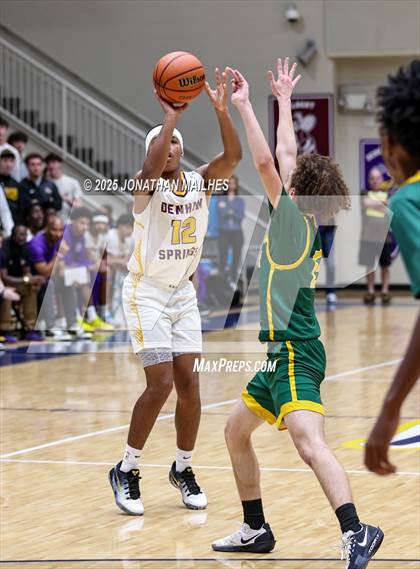 Thumbnail 2 in Walker vs Denham Springs (Livingston Parish Tournament) photogallery.