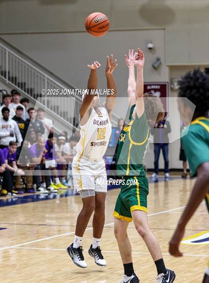 Thumbnail 3 in Walker vs Denham Springs (Livingston Parish Tournament) photogallery.