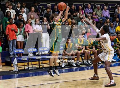 Thumbnail 3 in Walker vs Denham Springs (Livingston Parish Tournament) photogallery.