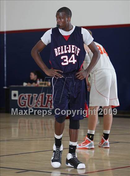 Thumbnail 3 in Poly vs. Bellarmine-Jefferson (Bell-Jeff Tournament) photogallery.