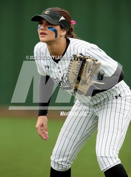Thumbnail 3 in Hebron vs Guyer photogallery.