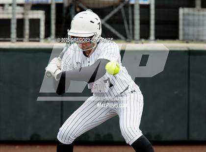 Thumbnail 3 in Hebron vs Guyer photogallery.