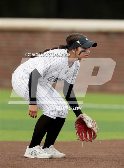 Thumbnail 3 in Hebron vs Guyer photogallery.