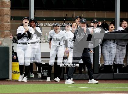 Thumbnail 3 in Hebron vs Guyer photogallery.