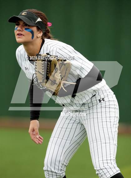 Thumbnail 2 in Hebron vs Guyer photogallery.