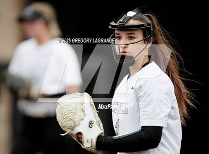 Thumbnail 3 in Hebron vs Guyer photogallery.