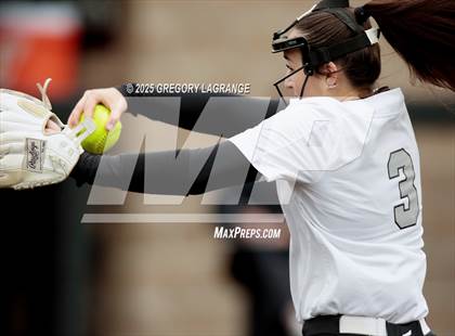 Thumbnail 2 in Hebron vs Guyer photogallery.