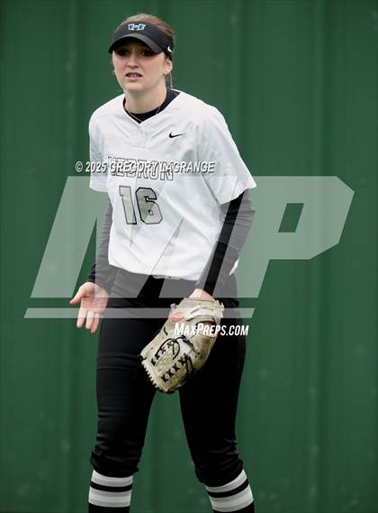 Thumbnail 2 in Hebron vs Guyer photogallery.
