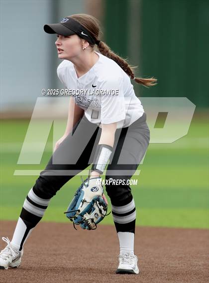 Thumbnail 3 in Hebron vs Guyer photogallery.