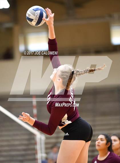 Thumbnail 1 in St. Anthony vs McAllen (SAISD Invitational) photogallery.