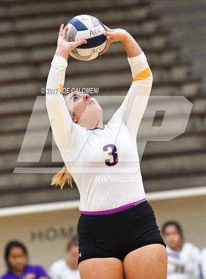 Thumbnail 2 in St. Anthony vs McAllen (SAISD Invitational) photogallery.