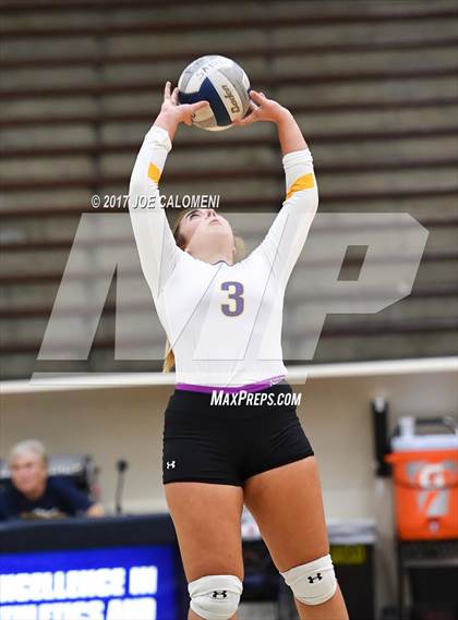 Thumbnail 2 in St. Anthony vs McAllen (SAISD Invitational) photogallery.
