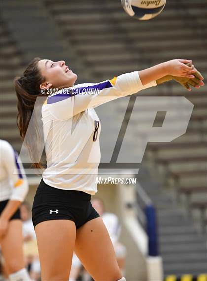 Thumbnail 1 in St. Anthony vs McAllen (SAISD Invitational) photogallery.