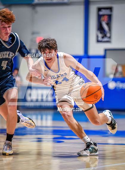 Thumbnail 2 in Ozark Mountain vs Haas Hall Academy (2A-1 District Tournament) photogallery.