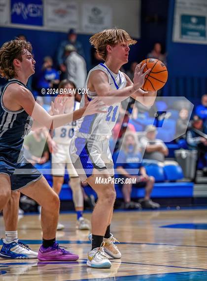 Thumbnail 3 in Ozark Mountain vs Haas Hall Academy (2A-1 District Tournament) photogallery.