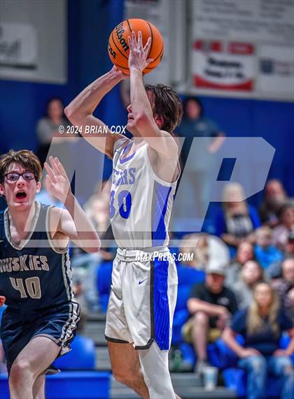 Thumbnail 2 in Ozark Mountain vs Haas Hall Academy (2A-1 District Tournament) photogallery.