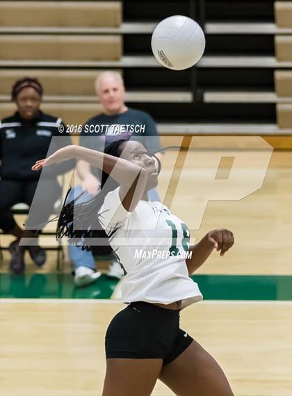 Thumbnail 3 in Jefferson vs. Falls Church photogallery.