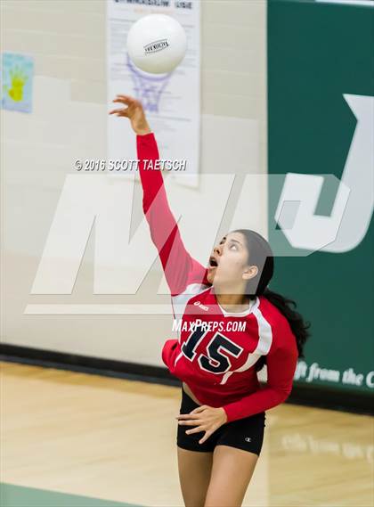 Thumbnail 3 in Jefferson vs. Falls Church photogallery.