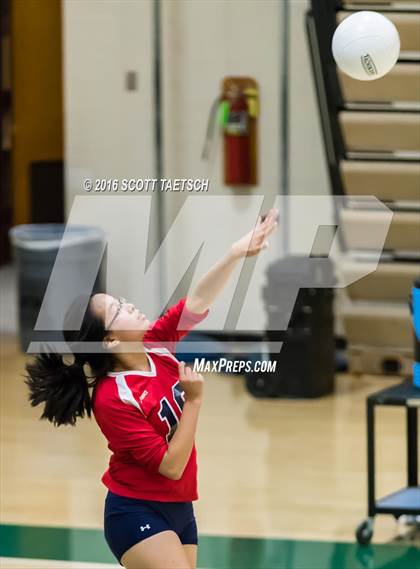 Thumbnail 2 in Jefferson vs. Falls Church photogallery.