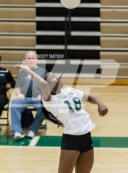 Thumbnail 3 in Jefferson vs. Falls Church photogallery.