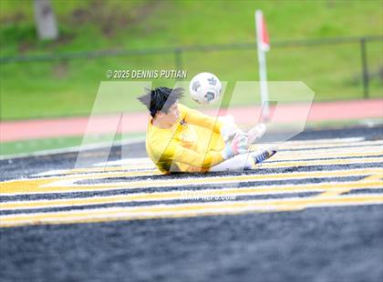 Thumbnail 3 in Sacred Heart Prep vs. Santa Clara (CIF CCS DIII Finals) photogallery.