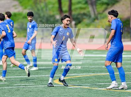 Thumbnail 2 in Sacred Heart Prep vs. Santa Clara (CIF CCS DIII Finals) photogallery.