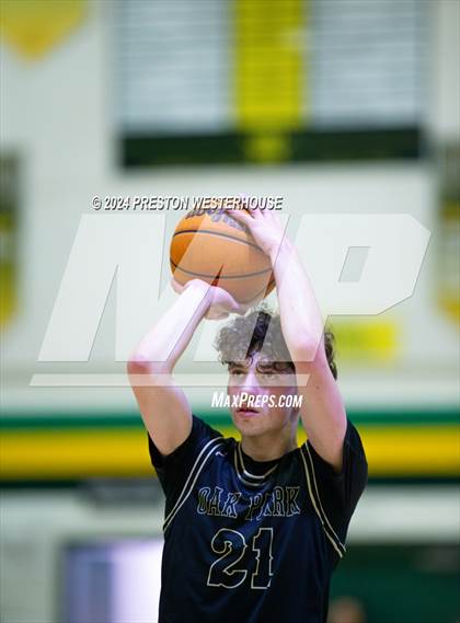 Thumbnail 1 in Oak Park @ Moorpark photogallery.