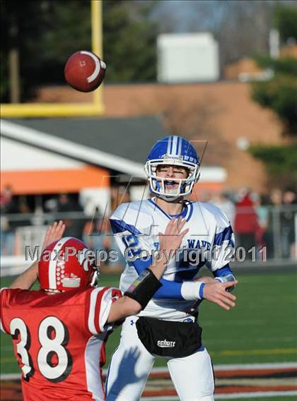 Thumbnail 2 in Masuk vs. Darien (CIAC Class L Semifinal) photogallery.