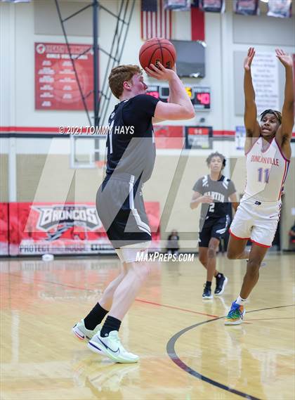 Thumbnail 1 in Martin vs. Duncanville (Whataburger Tournament) photogallery.