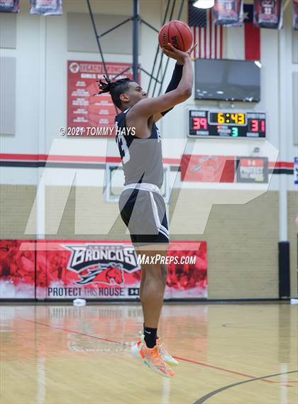 Thumbnail 1 in Martin vs. Duncanville (Whataburger Tournament) photogallery.